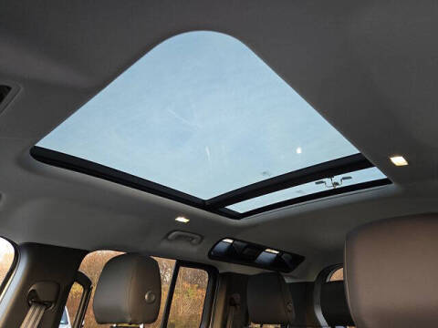 2025 Land Rover Defender 110 P400 S