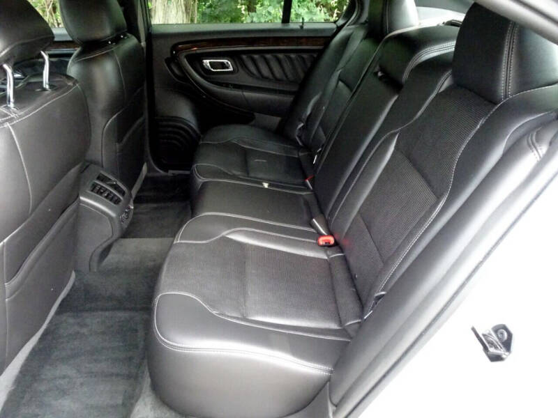 2017 Ford Taurus Limited