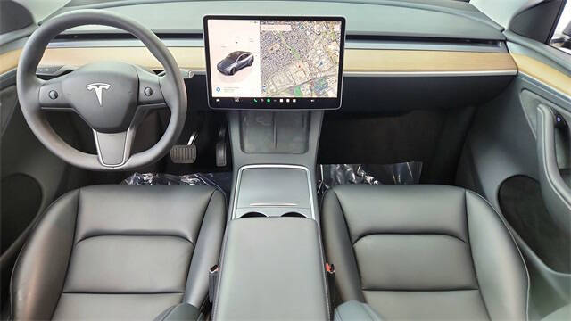 2025 Tesla Model Y Long Range