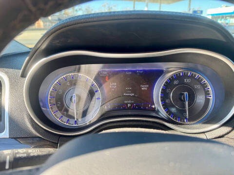 2016 Chrysler 300 Limited