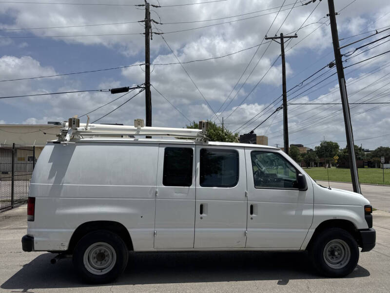 2010 Ford E-Series E-250