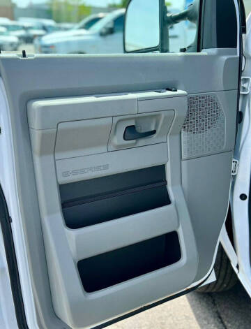 2023 Ford E-Series