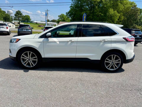 2020 Ford Edge Titanium
