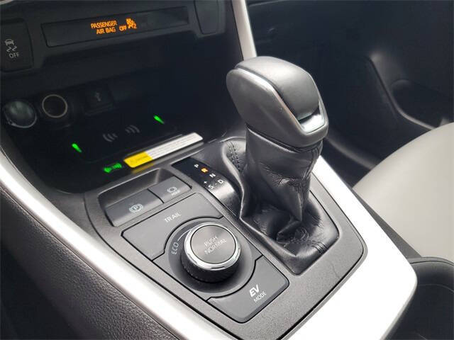 2022 Toyota RAV4 Hybrid XLE Premium