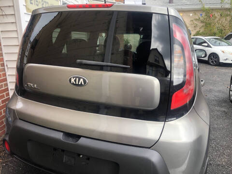 2015 Kia Soul +
