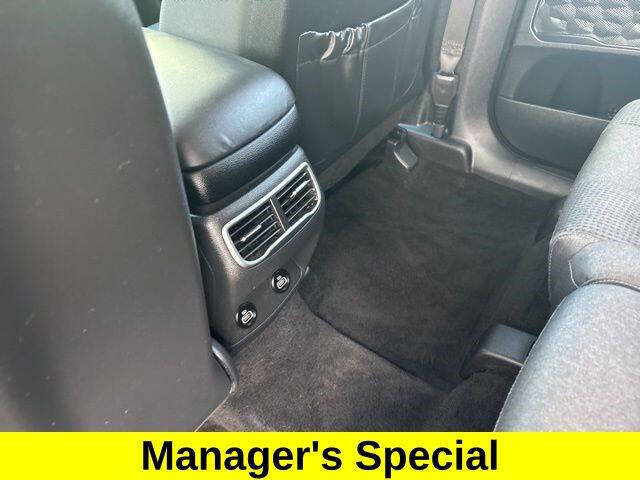 2021 Hyundai Santa Fe SE