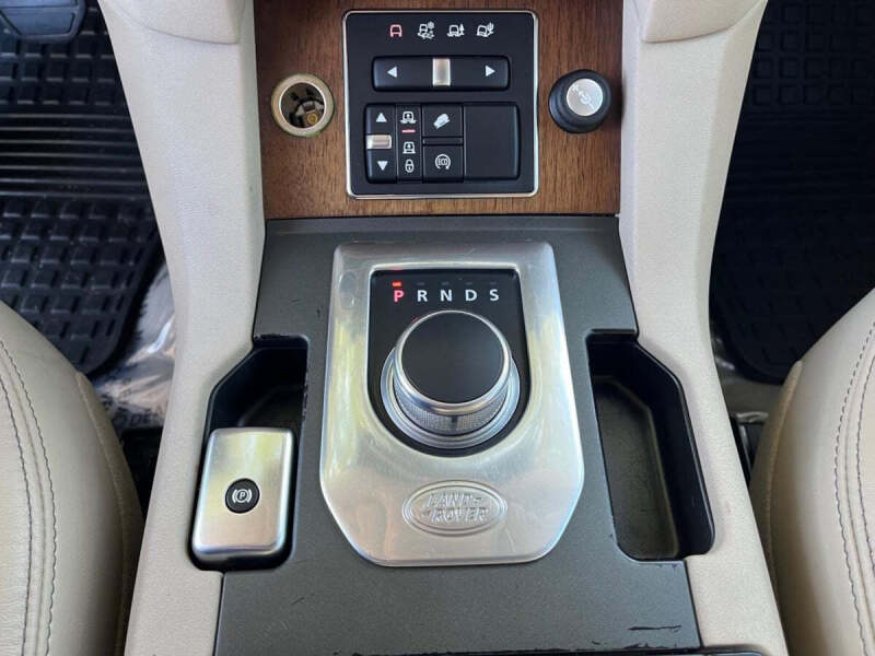 2016 Land Rover LR4 HSE LUX