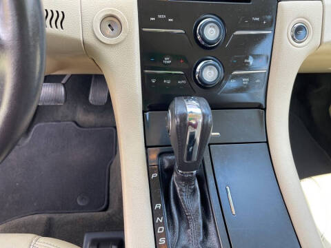 2014 Ford Taurus SEL