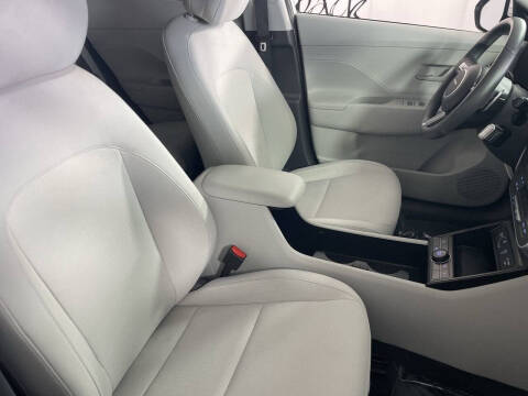 2024 Hyundai Kona Electric SEL