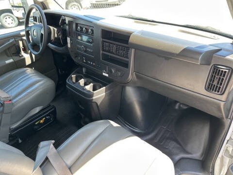 2022 GMC Savana 3500