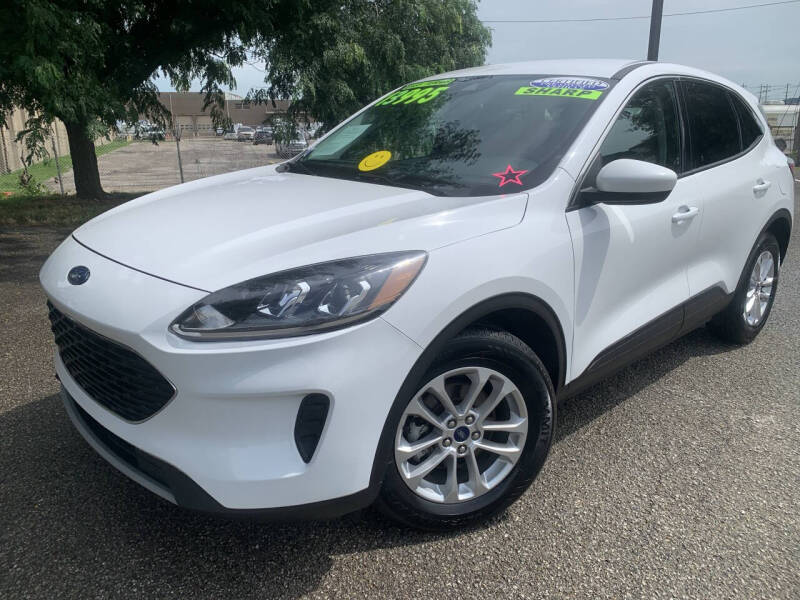 2021 Ford Escape SE's photo
