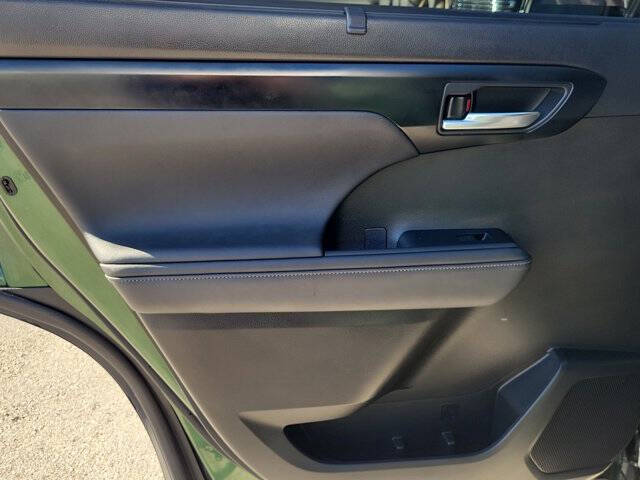 2023 Toyota Highlander XLE