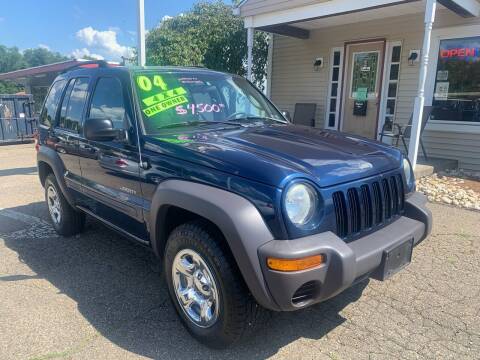 2004 Jeep Liberty for sale at G & G Auto Sales in Steubenville OH