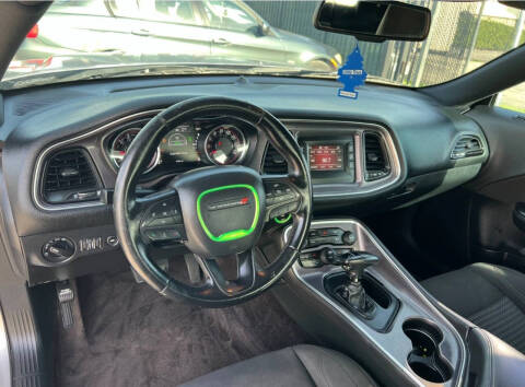 2017 Dodge Challenger SXT