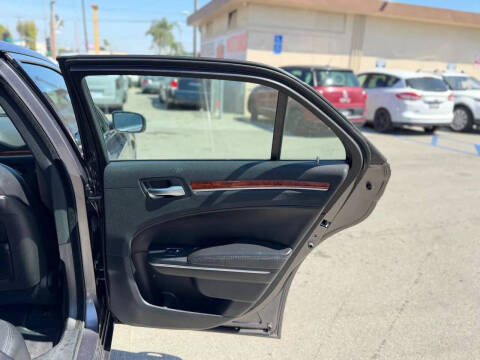 2014 Chrysler 300