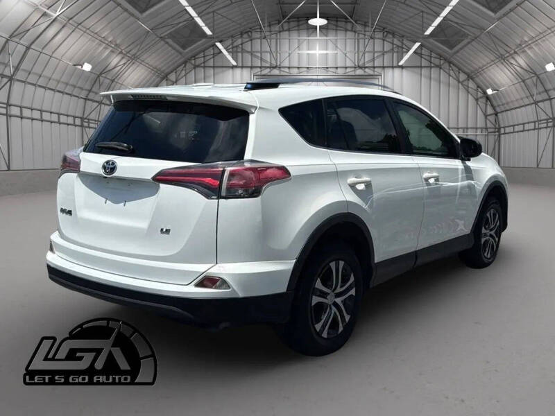 2017 Toyota RAV4 LE
