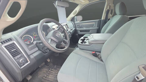 2017 RAM 1500 SLT
