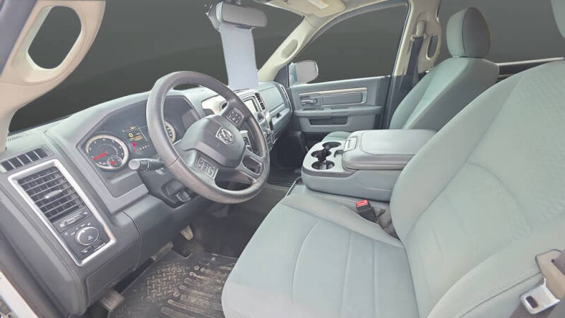 2017 RAM 1500 SLT