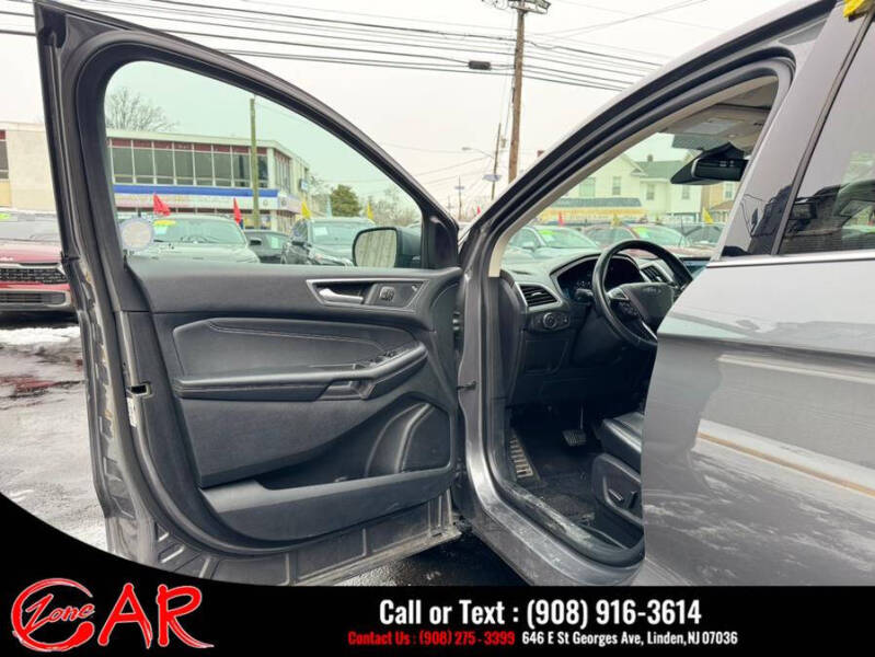 2022 Ford Edge Titanium