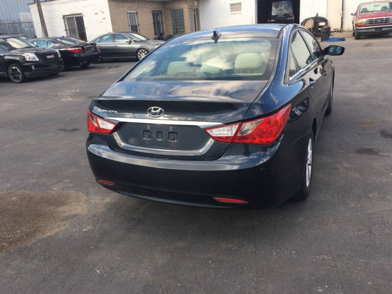 2013 Hyundai Sonata GLS photo 17