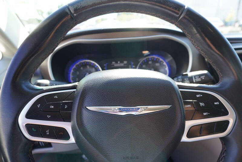 2017 Chrysler Pacifica Touring-L