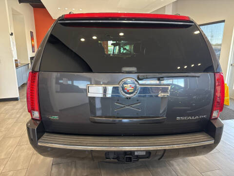 2011 Cadillac Escalade Luxury