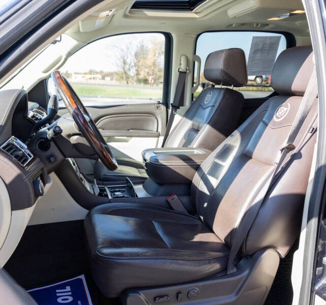 2011 Cadillac Escalade ESV Platinum Edition