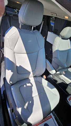 2025 Toyota Sienna XLE 8-Passenger