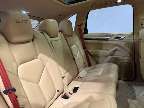 2017 Porsche Cayenne GTS