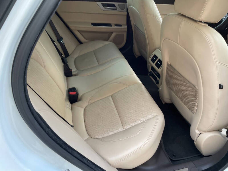 2016 Jaguar XF 35t Prestige