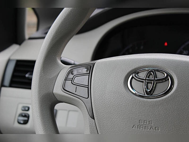 2011 Toyota Sienna