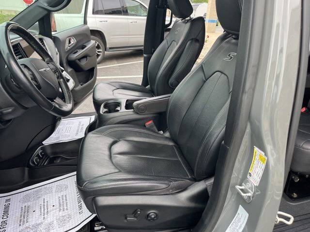 2021 Chrysler Pacifica Touring L