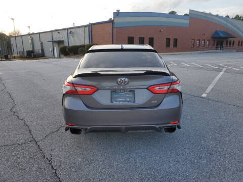 2020 Toyota Camry SE