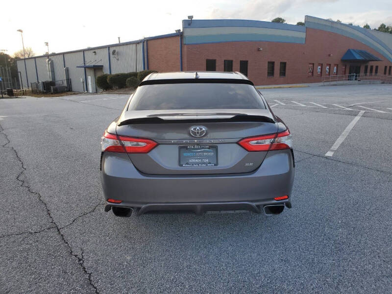 2020 Toyota Camry SE
