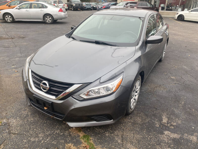 2018 Nissan Altima for sale at Right Place Auto Sales LLC in Indianapolis IN