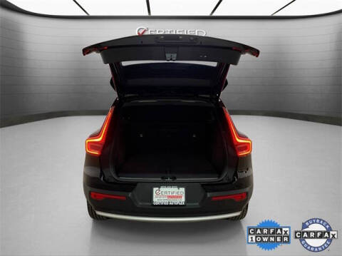 2025 Volvo XC40 B5 Plus Bright Theme