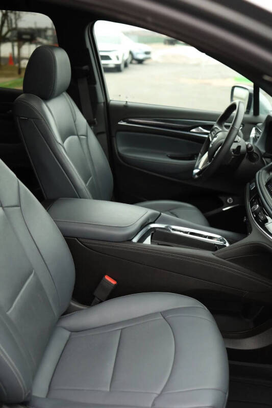 2024 Buick Enclave Essence