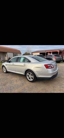 2017 Ford Taurus SE