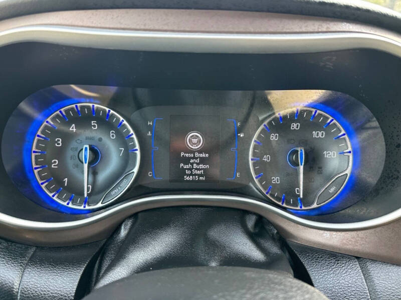 2022 Chrysler Voyager LX