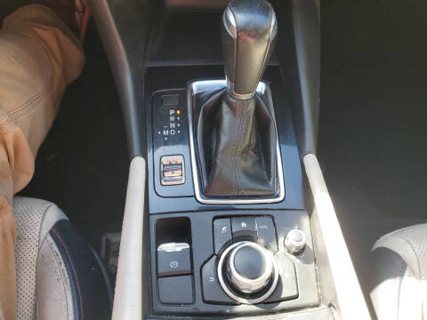 2017 Mazda MAZDA3 Grand Touring