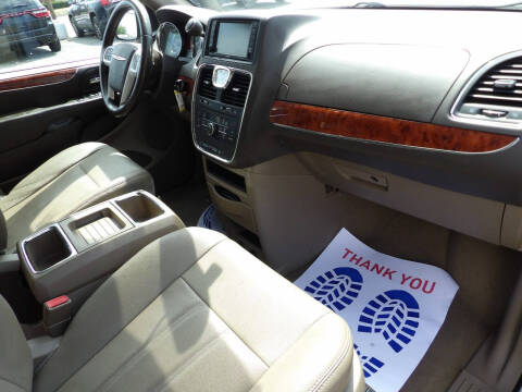 2015 Chrysler Town and Country Touring