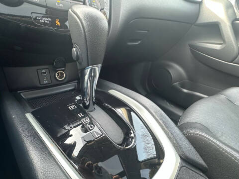 2016 Nissan Rogue SL