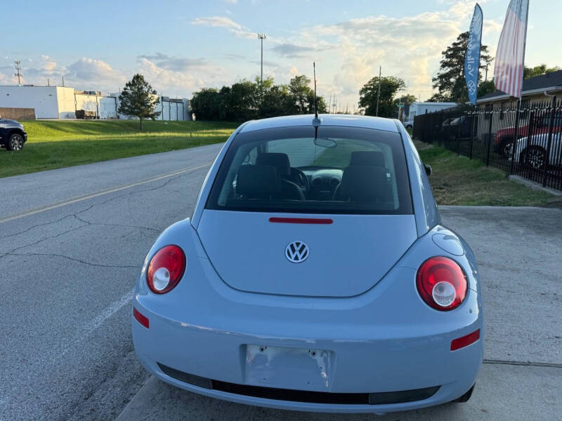 2010 Volkswagen New Beetle