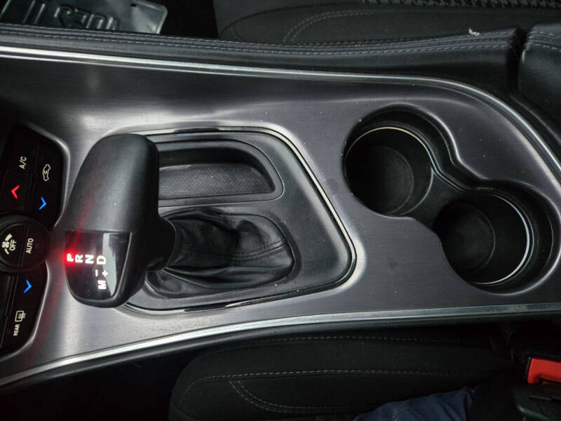 2016 Dodge Challenger SXT Plus