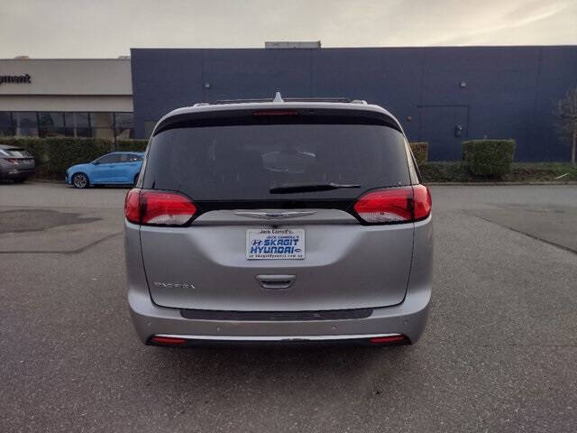 2018 Chrysler Pacifica Touring L