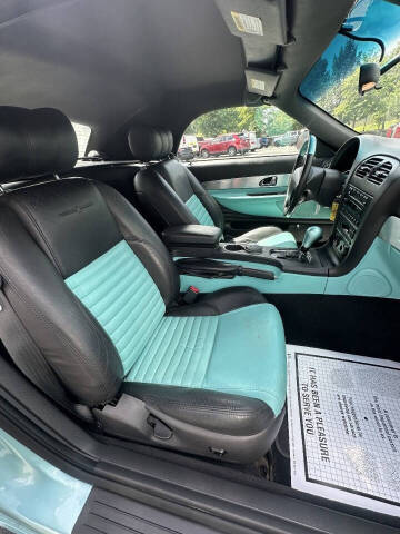 2002 Ford Thunderbird Deluxe
