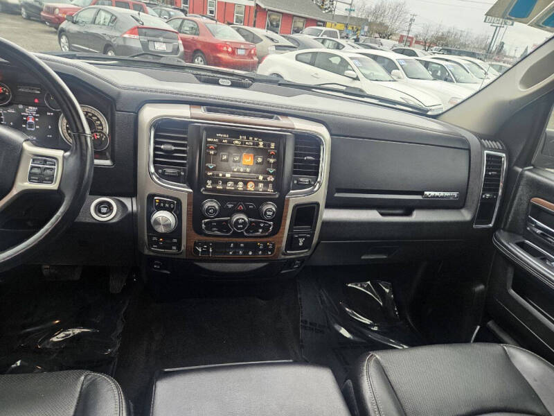 2017 RAM 1500 Laramie