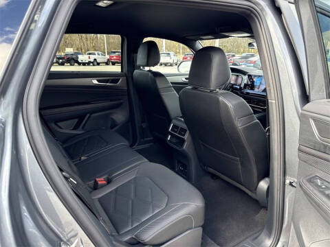 2025 Volkswagen Atlas Cross Sport SE 4Motion