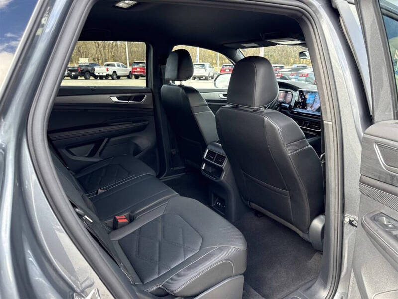 2025 Volkswagen Atlas Cross Sport SE 4Motion