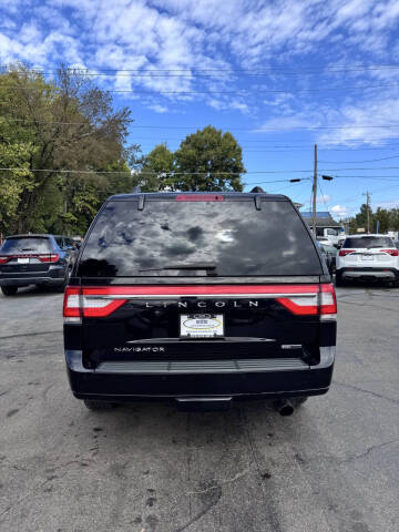 2016 Lincoln Navigator Select